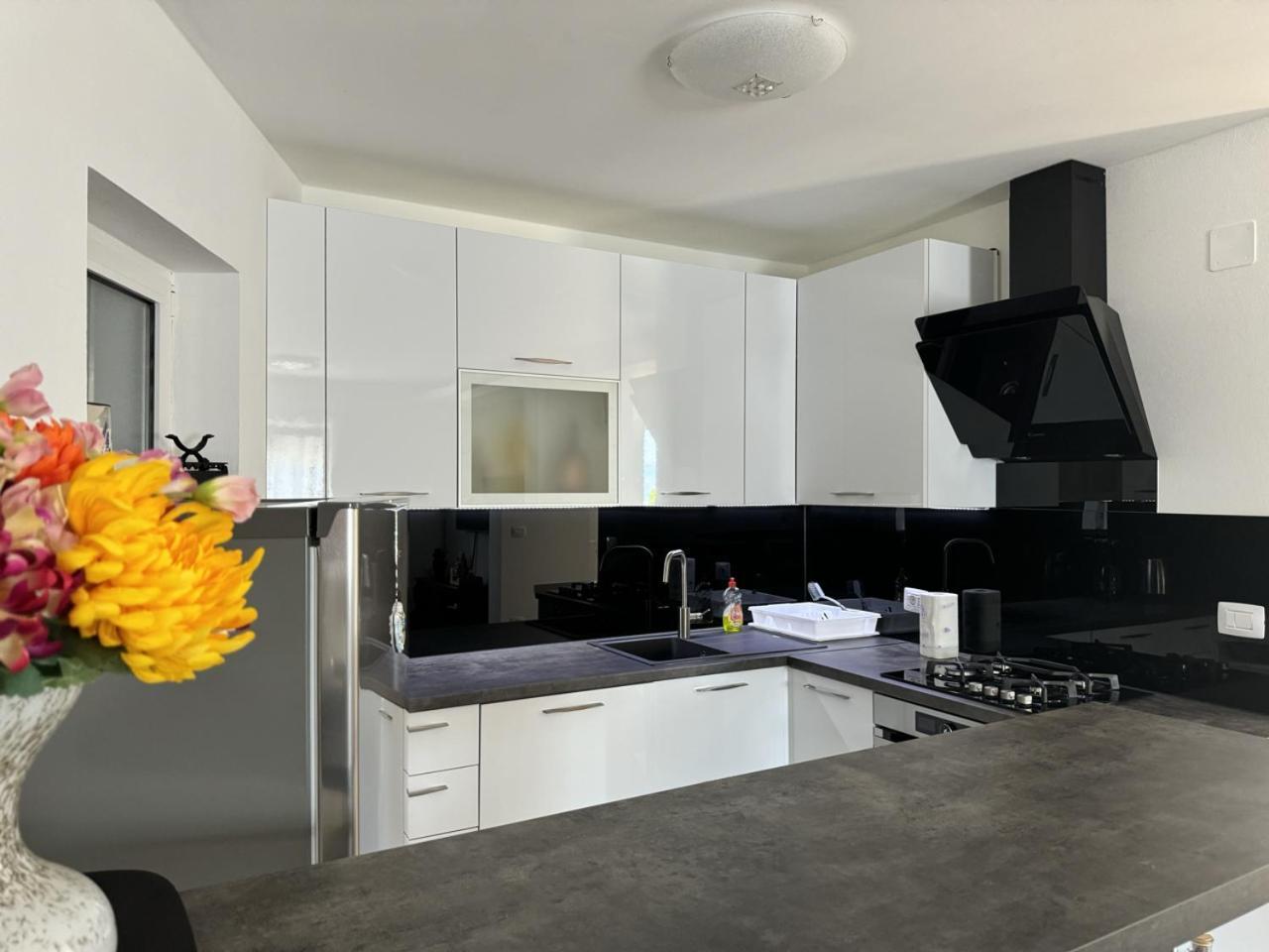 Heart Of Stone Apartment Tulisevica Exterior photo